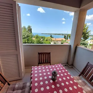 Henc Appartamento Novigrad Istria